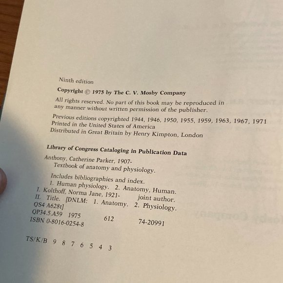 Vintage Book-Textbook of Anatomy and Physiology Ninth Edition 1975 - Picture 5 of 6